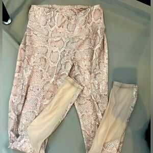 BCBG Pink Snake Skin legging pants medium